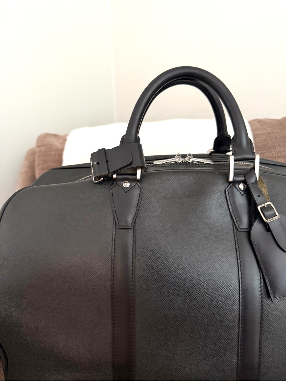 Authentic LOUIS VUITTON Taiga Kendall PM unisex travel bag M30122 LV black - Picture 5 of 15